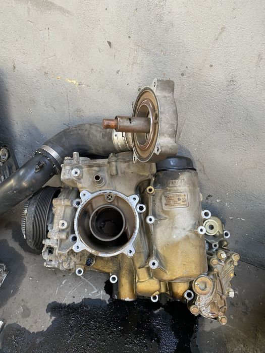Varias peças do motor Mercedes Actros Euro 5