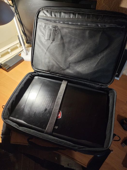 Игровой ноутбук 17.3 MSI GE72MVR 7RG Apache Pro