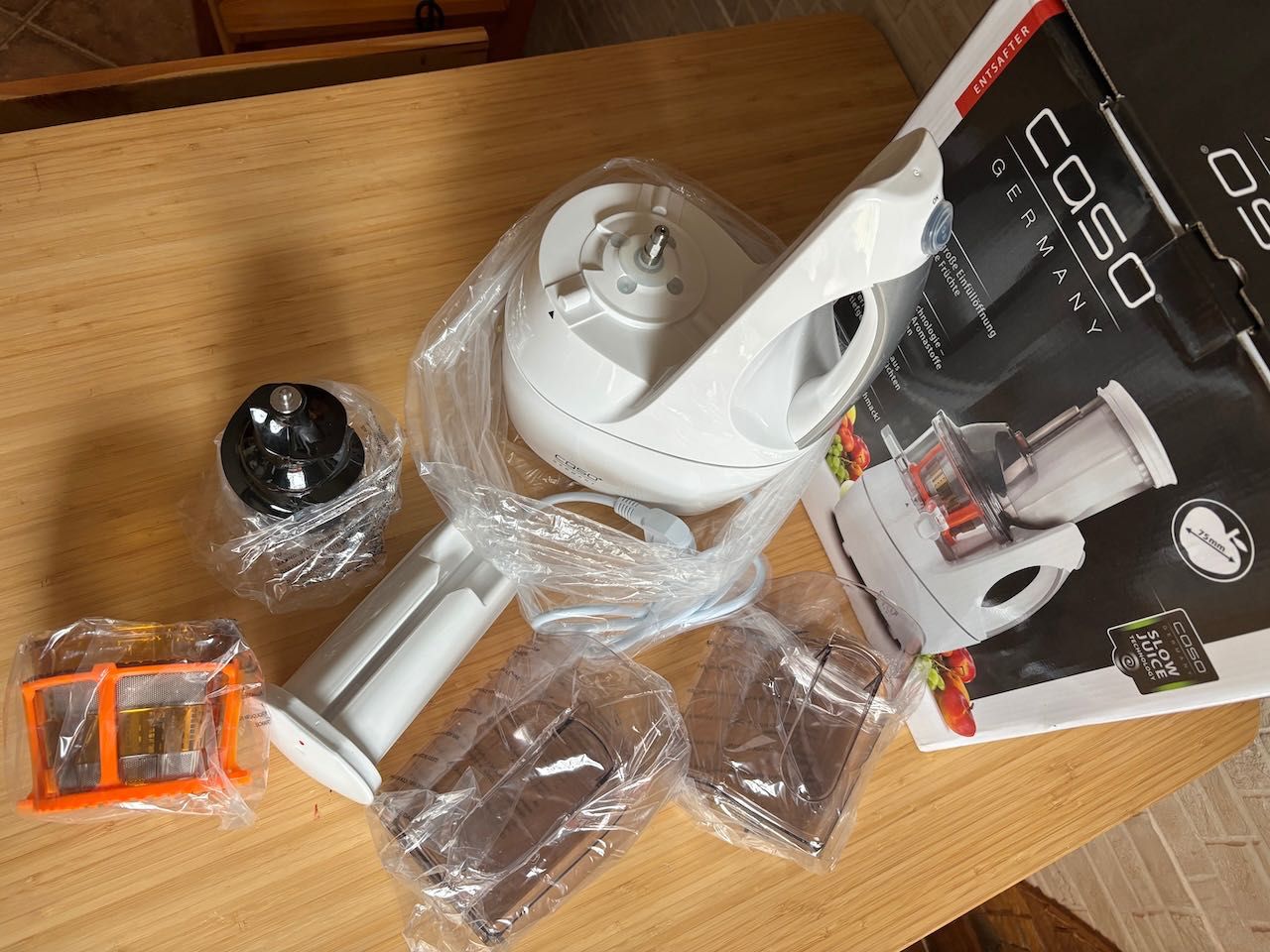 Wyciskarka wolnoobrotowa Caso SJW400 W Produkt nie kompletny