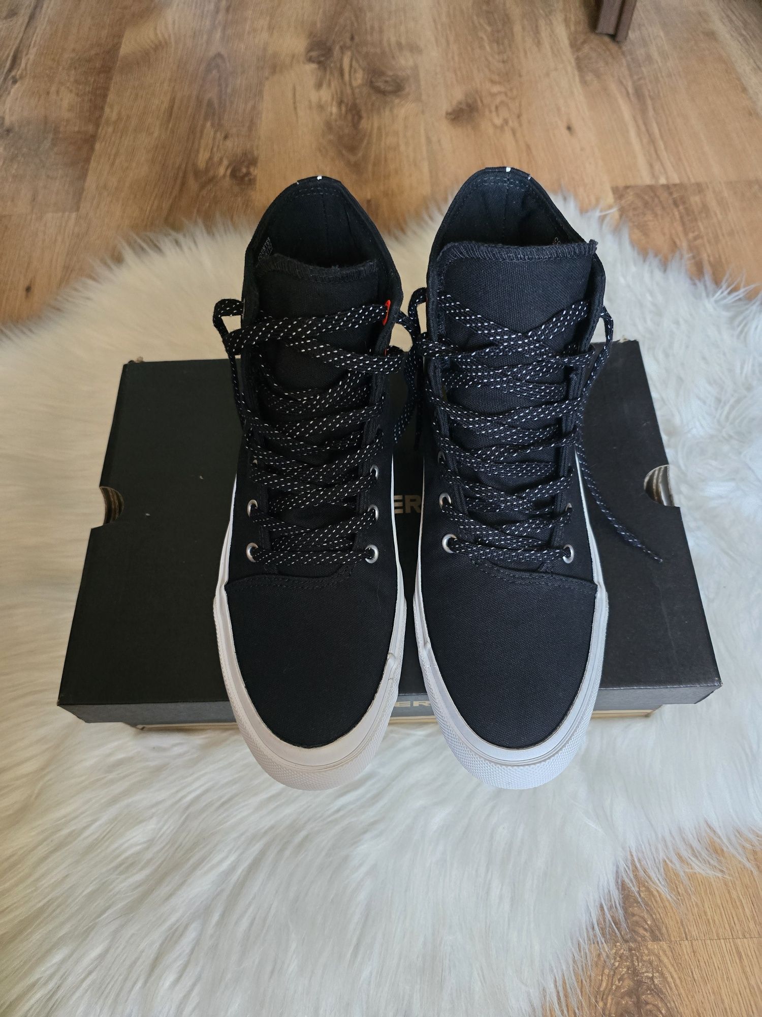 Converse nowe czarne wysokie trampki conversy r. 41,5