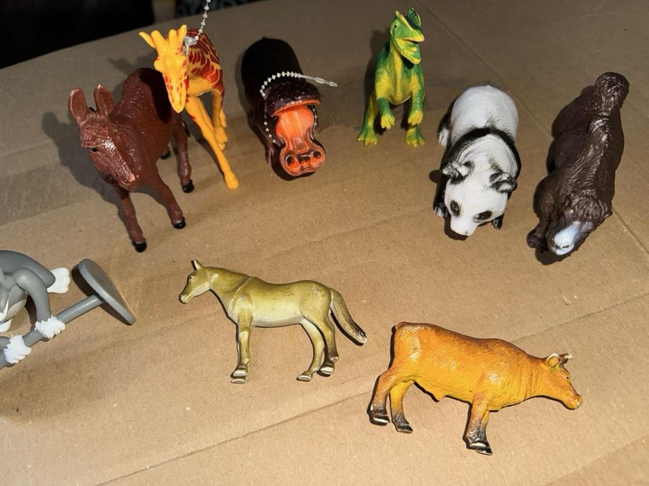 фігурки тварин, звірі, пластикові, звери, великі і малі, гумові