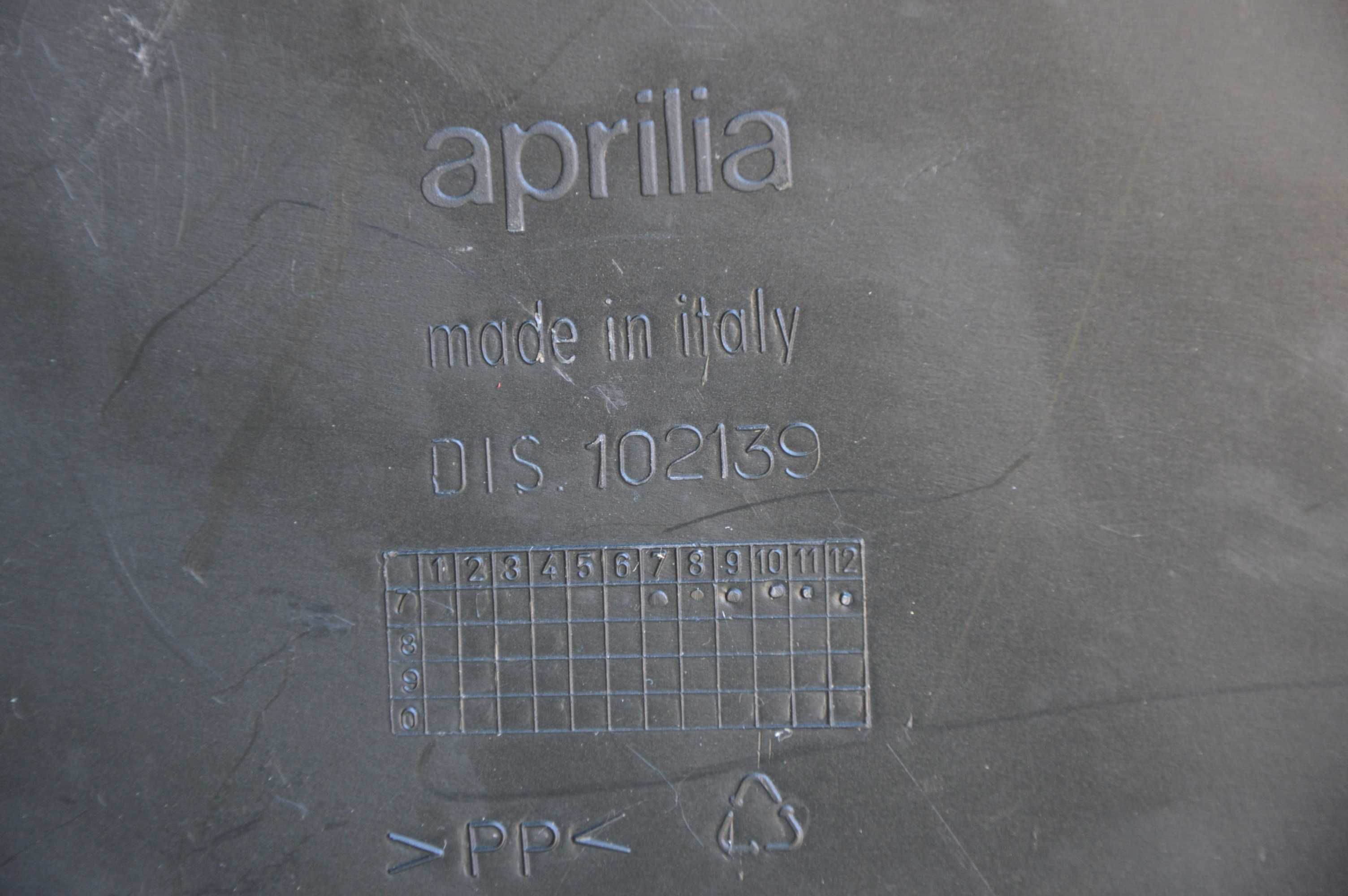Aprilia RS 250 '98-03r OWIEWKA lewa oryginal