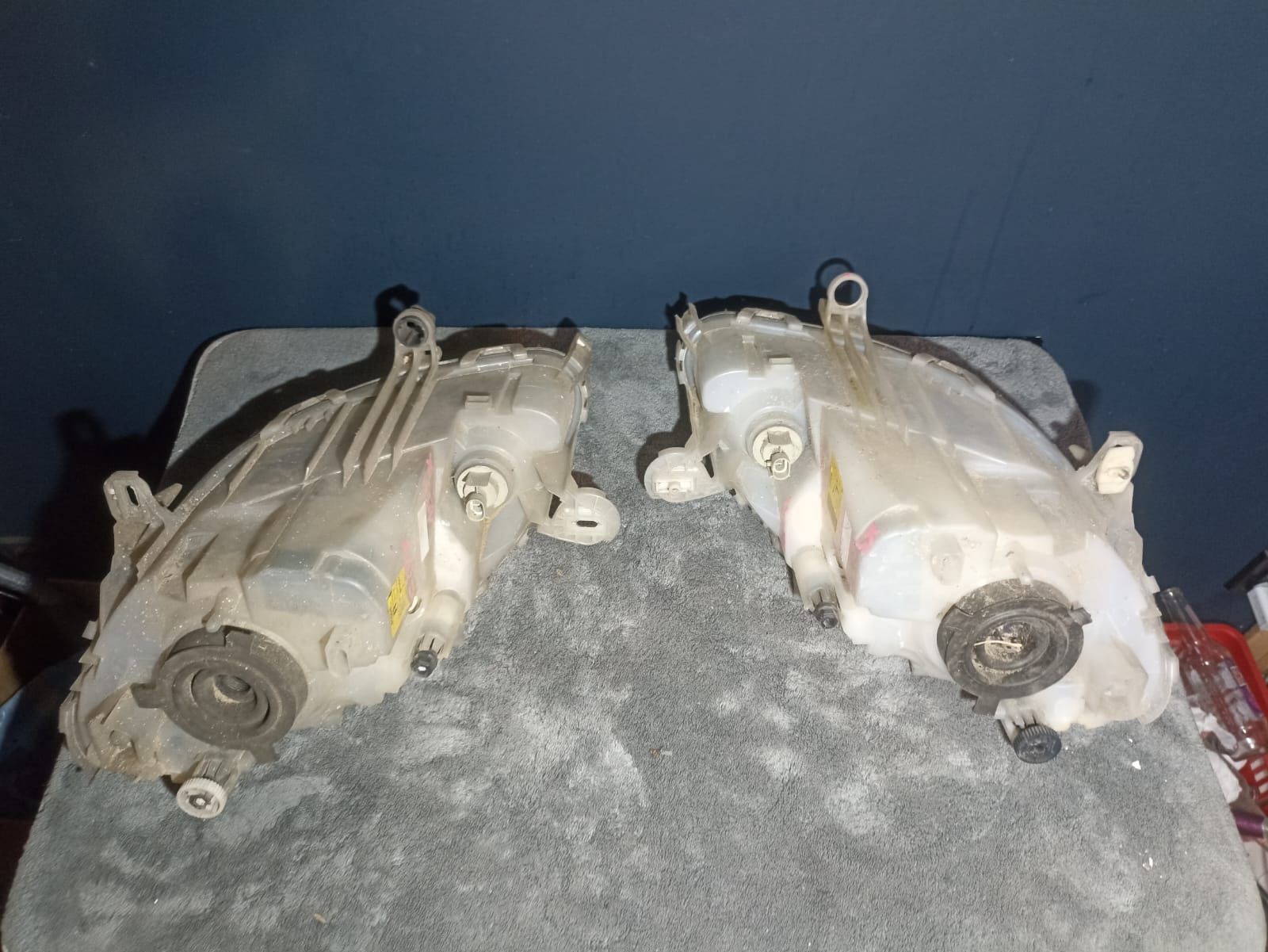 Opel Corsa C 00-06r. Lampy przód przednie soczewkowe