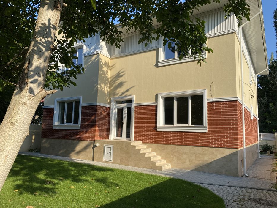 Продам Дом з підвалом в Одесі