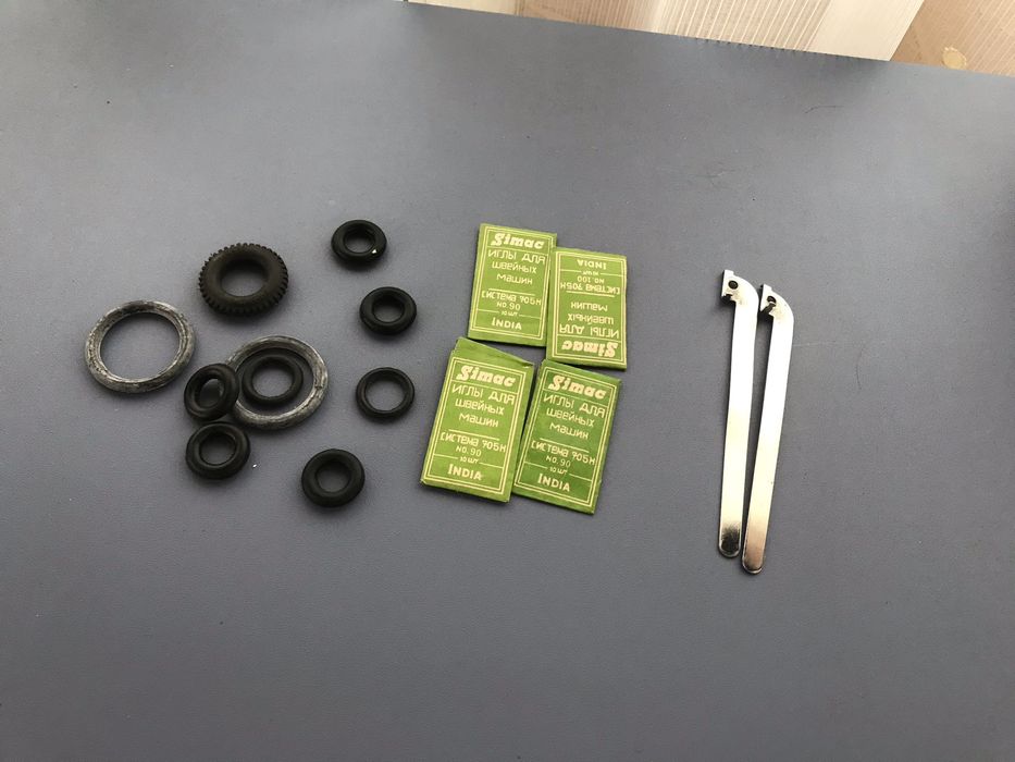 Деталі для старих швейних машинок