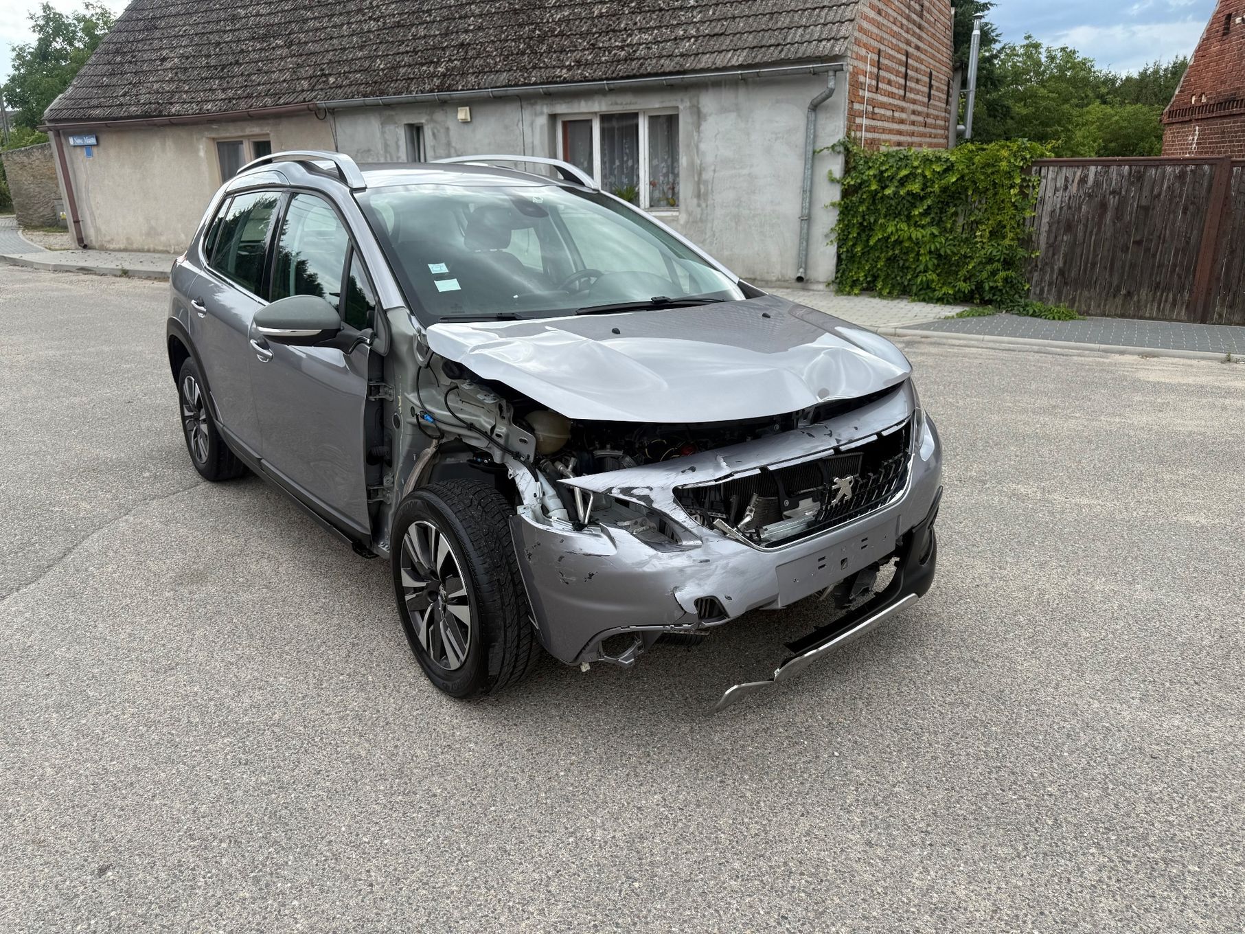 Peugeot 2008 Nawigacja półskóra