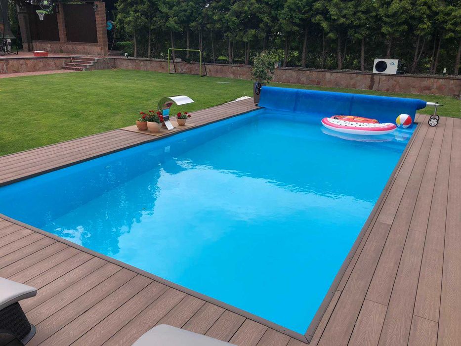 Чаша для басейну на замовлення