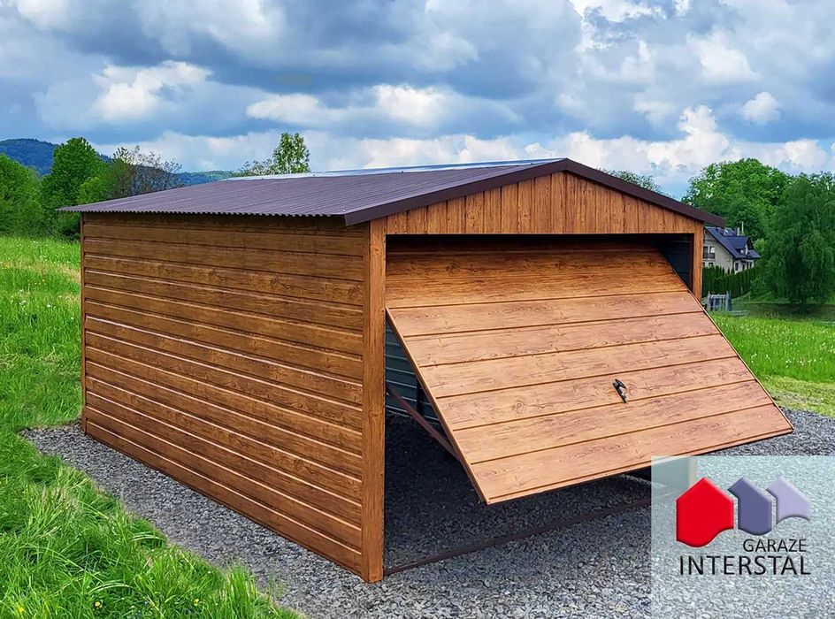 Garaż blaszany 3x5 drewnopodobny orzech szeroki panel na bramie