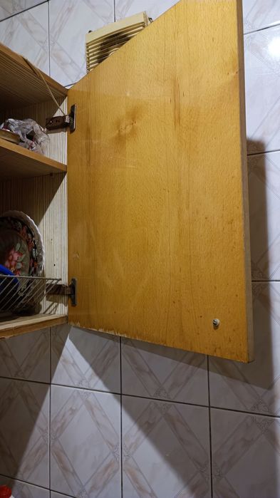 Кухонні шкафи віддам