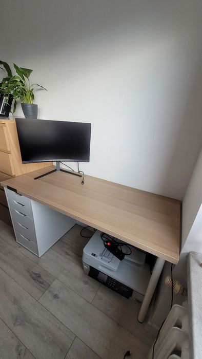 Biurko z szufladami 140x60