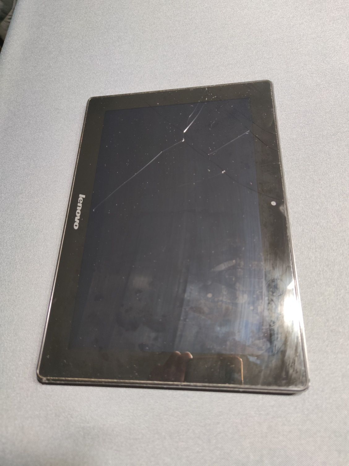 Tablet LENOVO S 6000 - uszkodzony wyświetlacz ( na części )