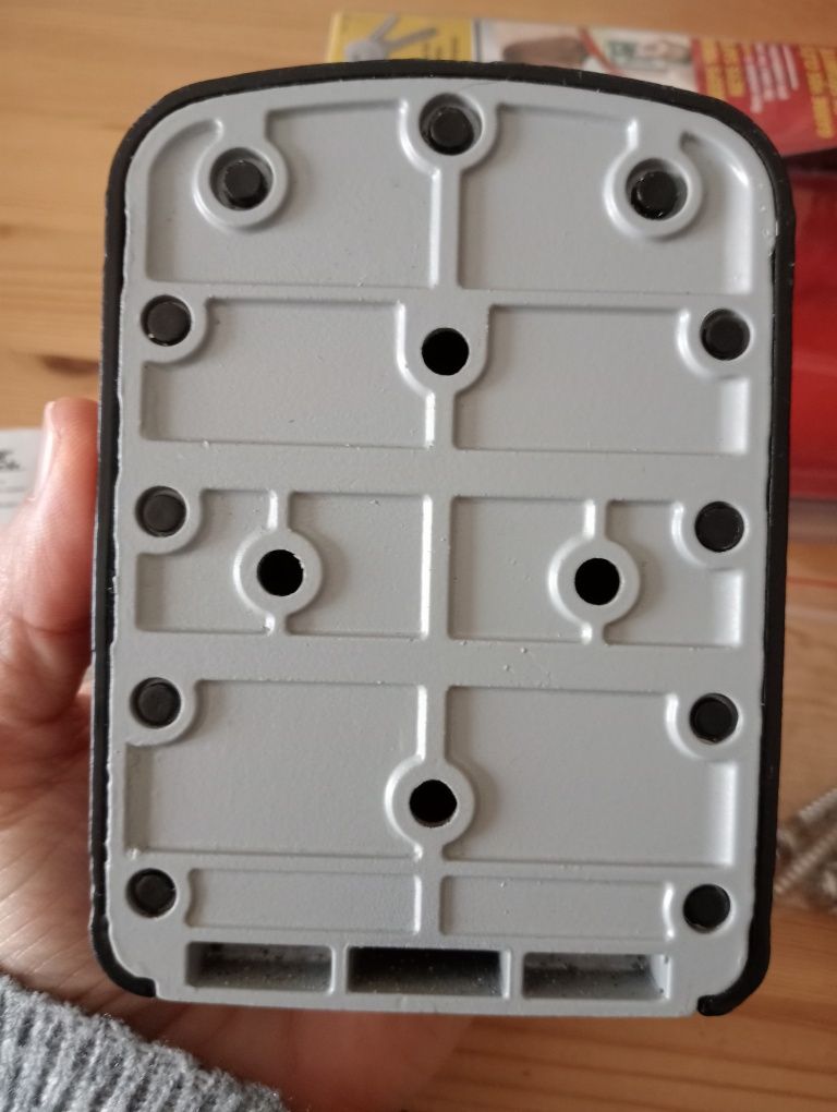 Chaveiro com combinação MASTER LOCK 5401EURD 83X118X34MM
Ver detalhes