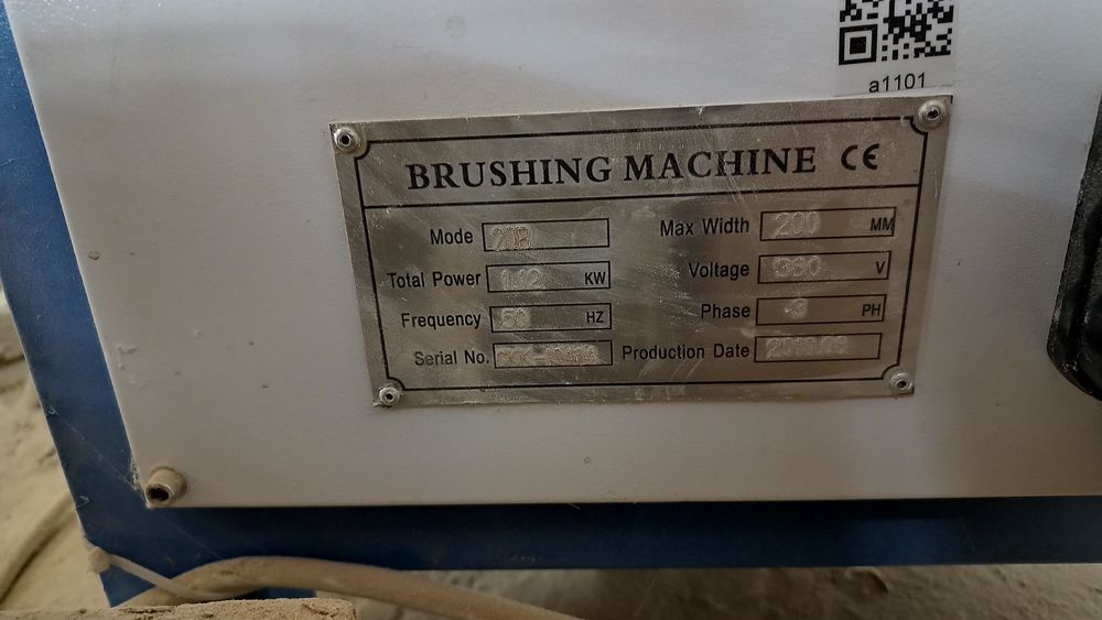 Продаємо щітковий шліфувальний верстат