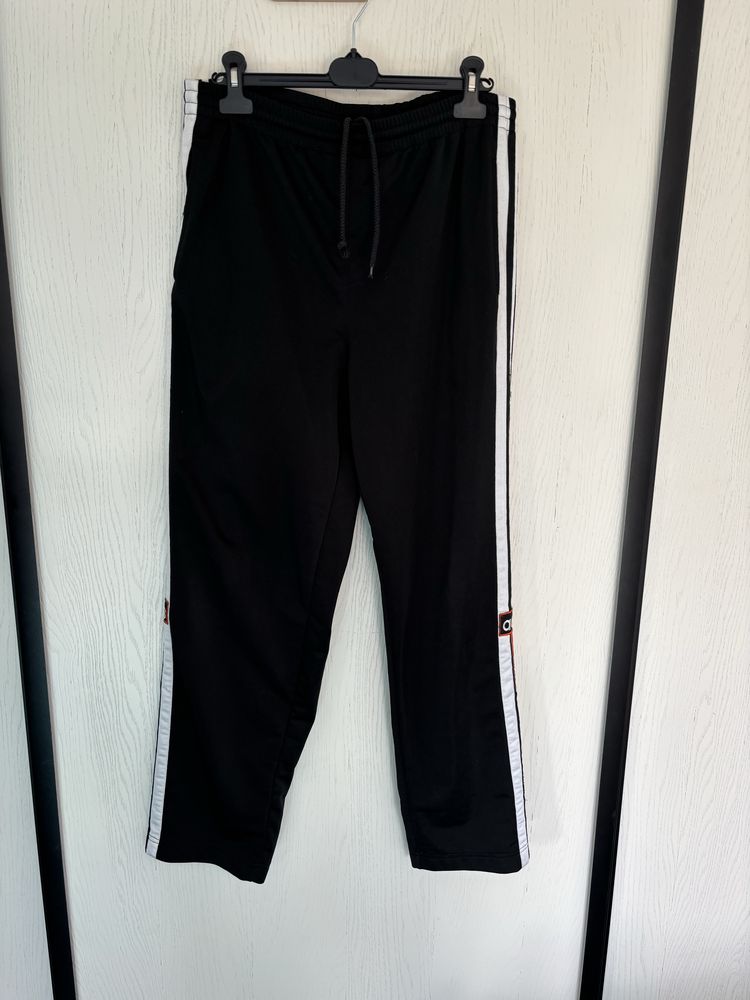 Czarne spodnie dres sportowe szrokie nogawki adidas