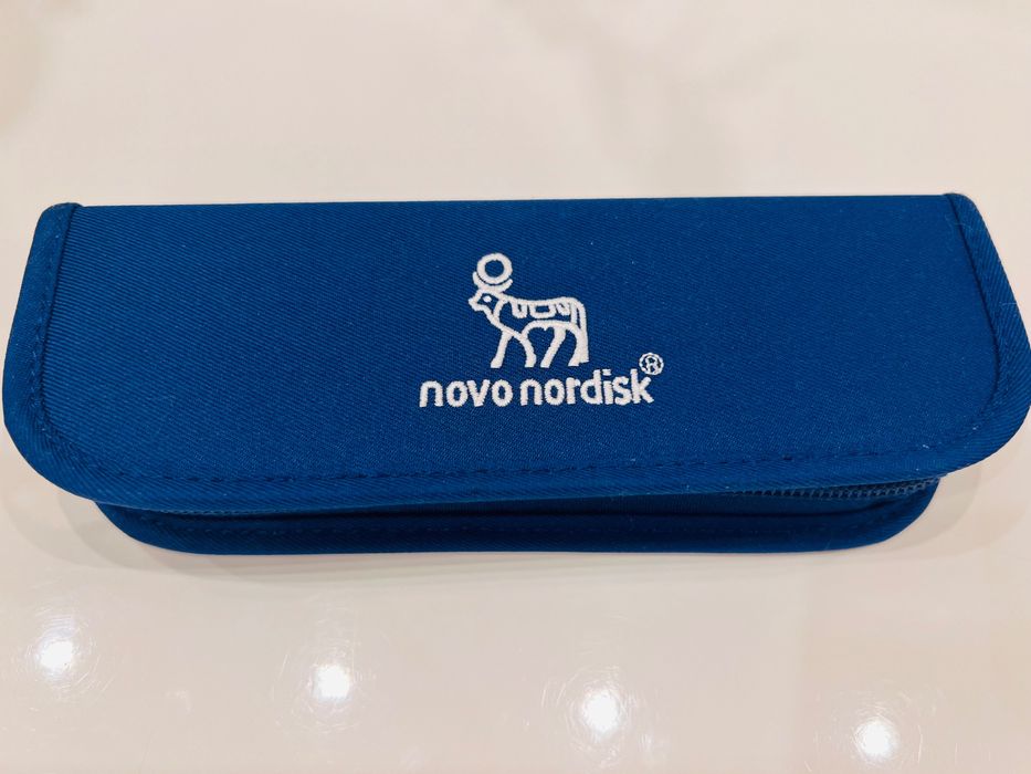 Nowy wstrzykiwacz NovaPen 4 plus etui