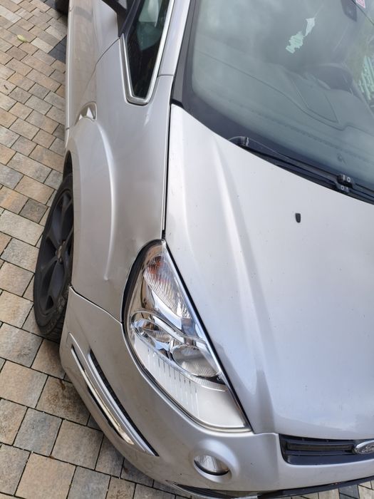 Ford S max titanium. 2011