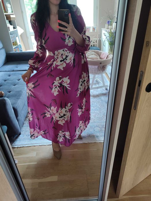 Sukienka maxi w kwiaty fuksja
