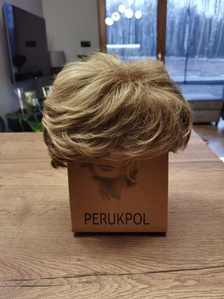 Peruka, Perukpol