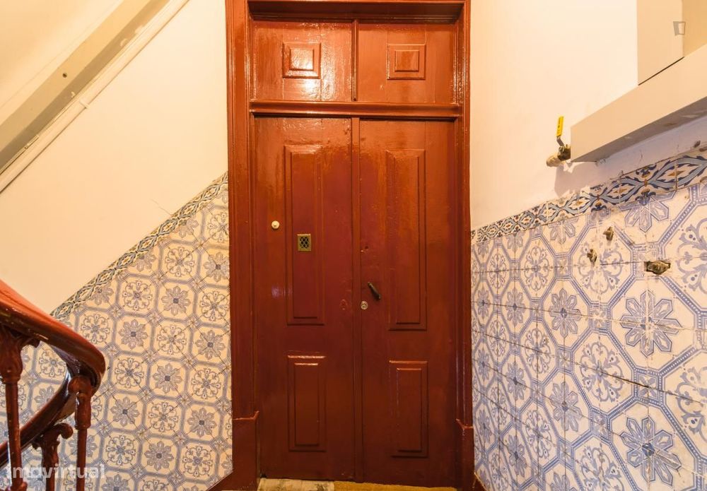 Quarto - localizado em Santa Apolónia Lisbon