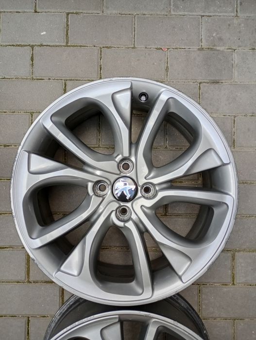 Alufelgi Peugeot 3008 , 5008 r18 4x108 kolor szary