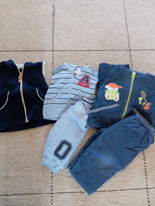 Lote de Roupas de Menino (Tamanho 3-6 meses) - Total 52 peças