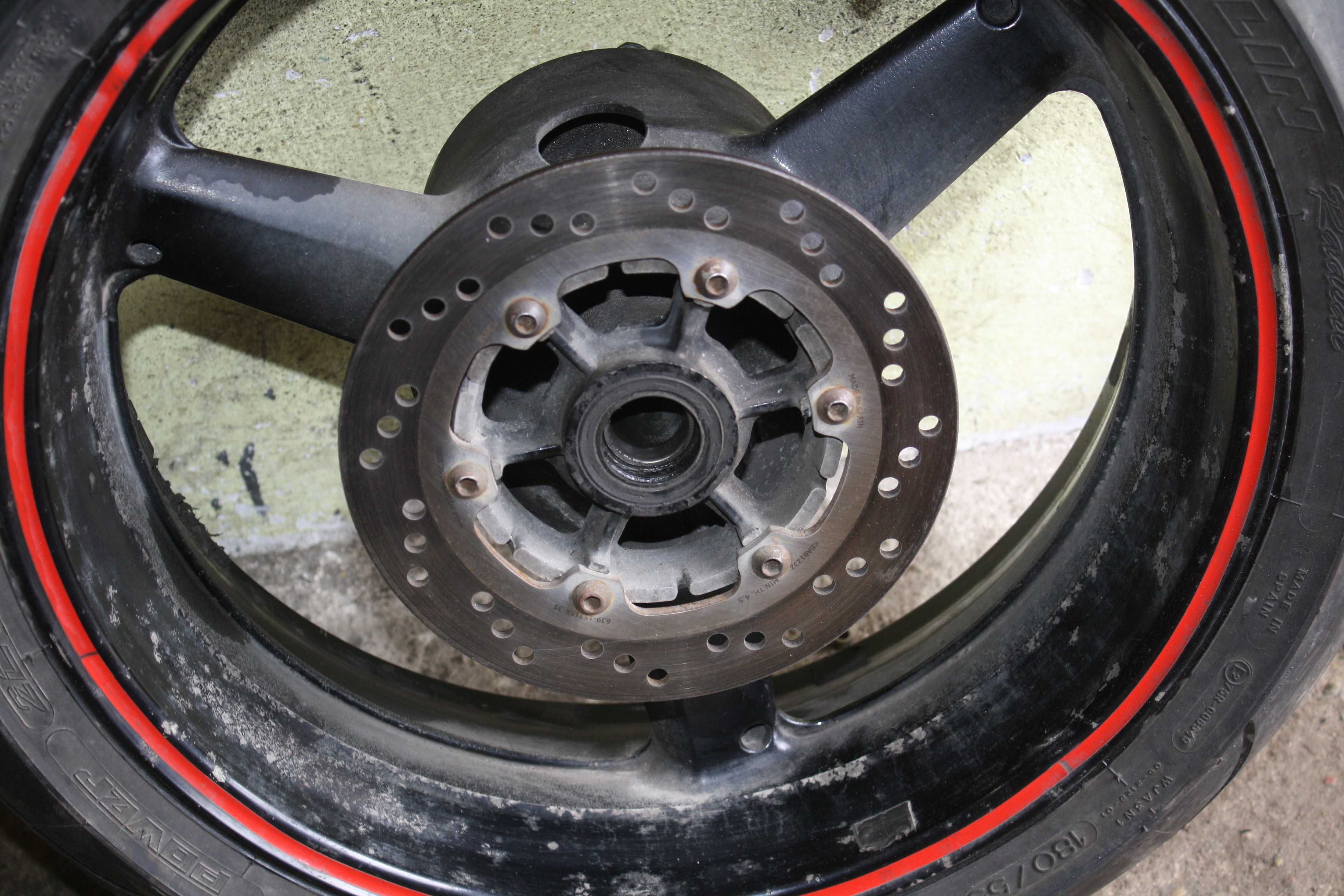 Felga Tył Tylna Piasta Tarcza Hamulcowa Yamaha R6 RJ03 99-02