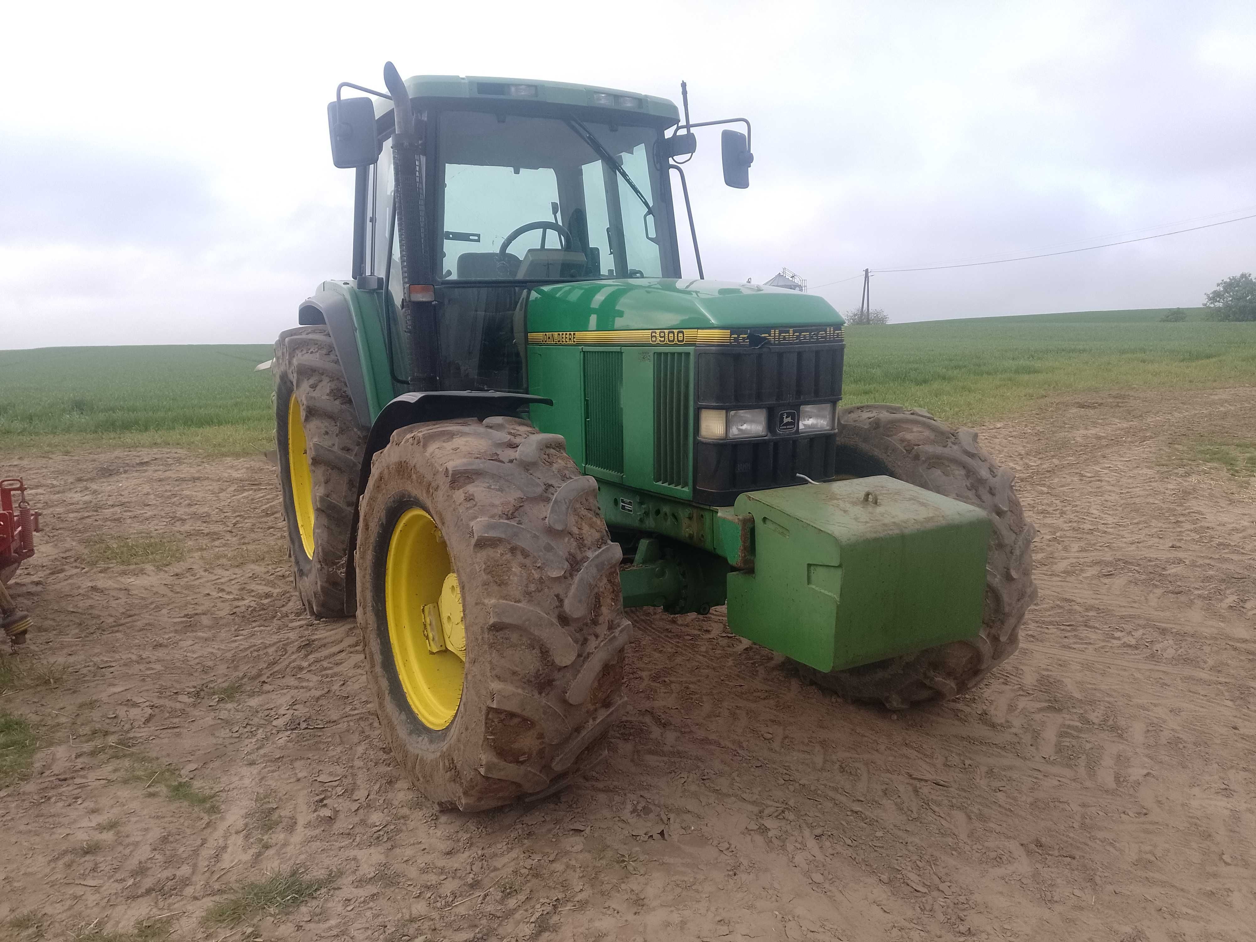 ciągniok rolniczy john deere 6900,  6800 new holland tm 150