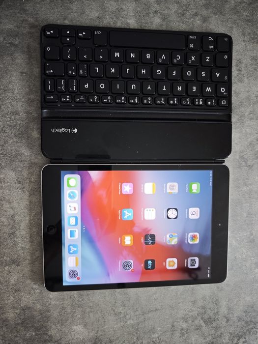 Планшет Ipad mini 2 16 Gb