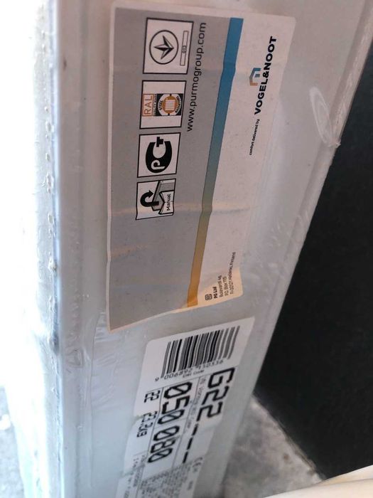 Продам радиатор металлический 80 см новый