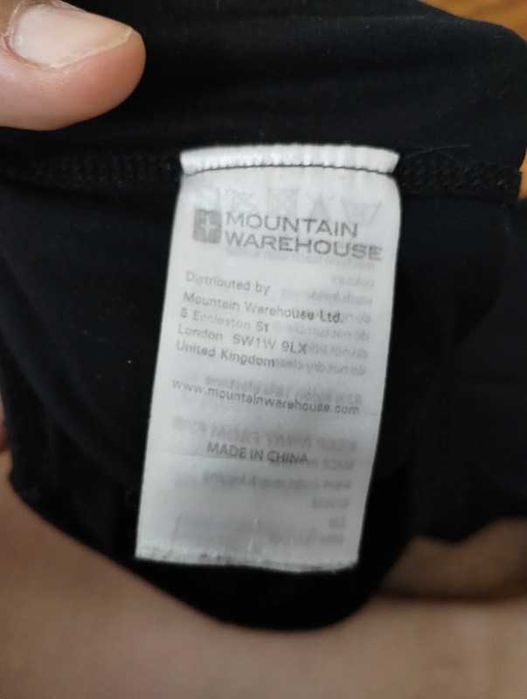 Czarne legginsy Mountain Warehouse śliskie bez dziur plam długie lycra