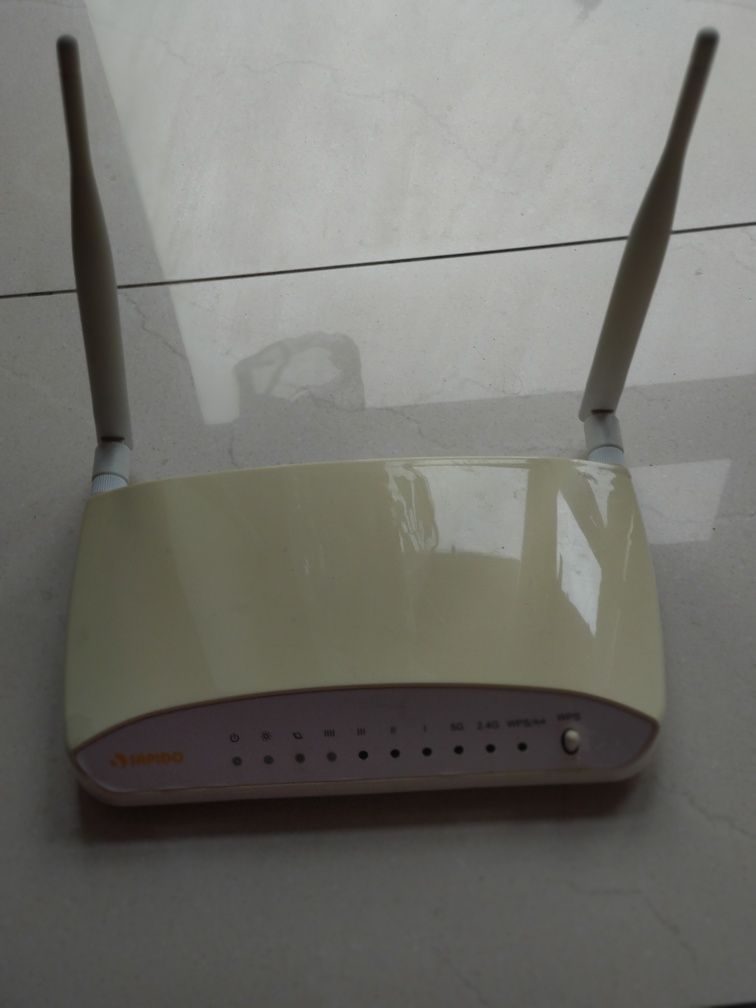 Router sapido -1736