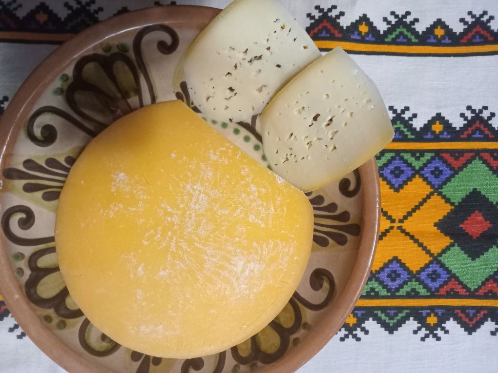 Продам козье молоко и сыры. Мерефа, шелкостанция.