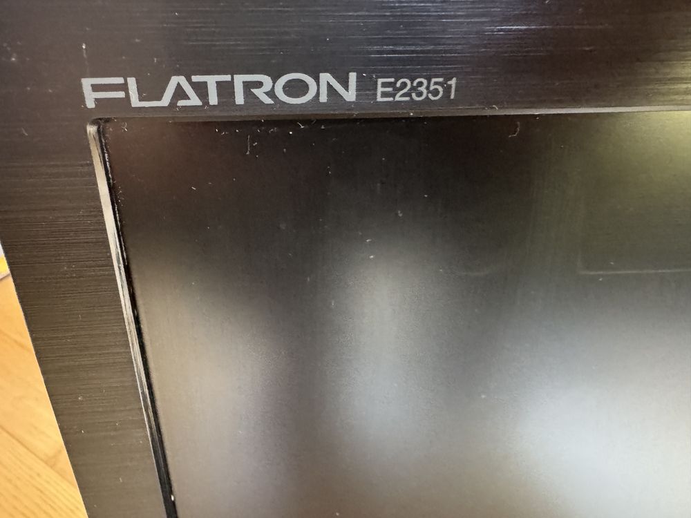 Monitor LG E2351 23 cale HDMI