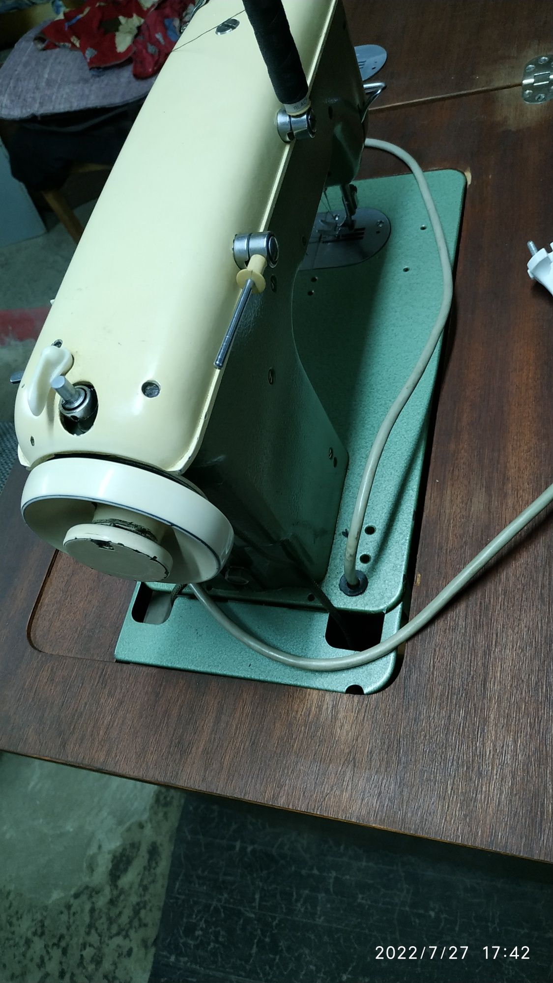 Продам швейную машинку   Köhler Źihk-Zahk.