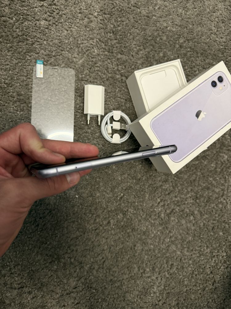 iPhone 11 64GB • Fioletowy • Jak nowy • Kostka • Kabel • Szkło