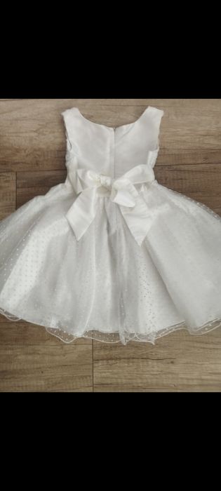 Sukieneczka biała dla dziewczynki rozm.104
