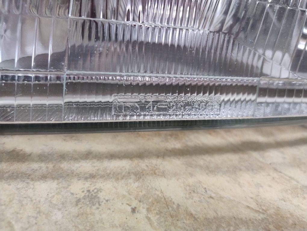 Skoda Octavia 1 lampa reflektor prawy lewy komplet przód Europa
