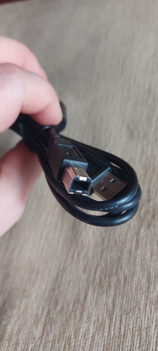 Продам USB кабель для принтера. В идеальном состоянии. Оригинальный.