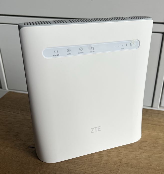 Router ZTE MF286R