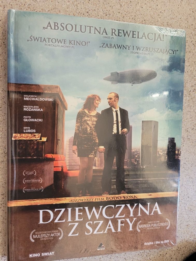 DVD (booklet) Dziewczyna z szafy 2013 Kino Świat PL / folia