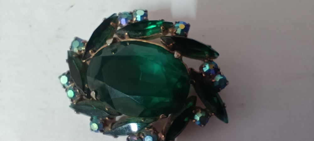 Продам вентажную брошку времён раннего СССР