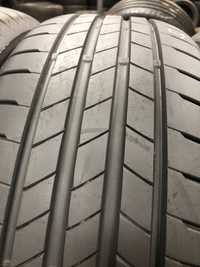 Шини 225/55 R17 Bridgestone Tooranza T005 Комплект