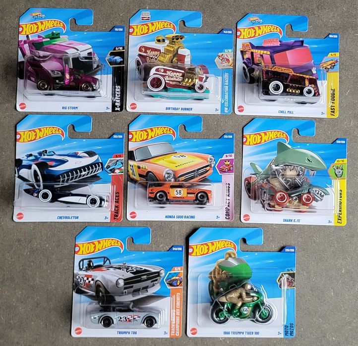 8x Hot Wheels TH Birthday Honda S800 Chevroletor Shark Chill Rig Trium