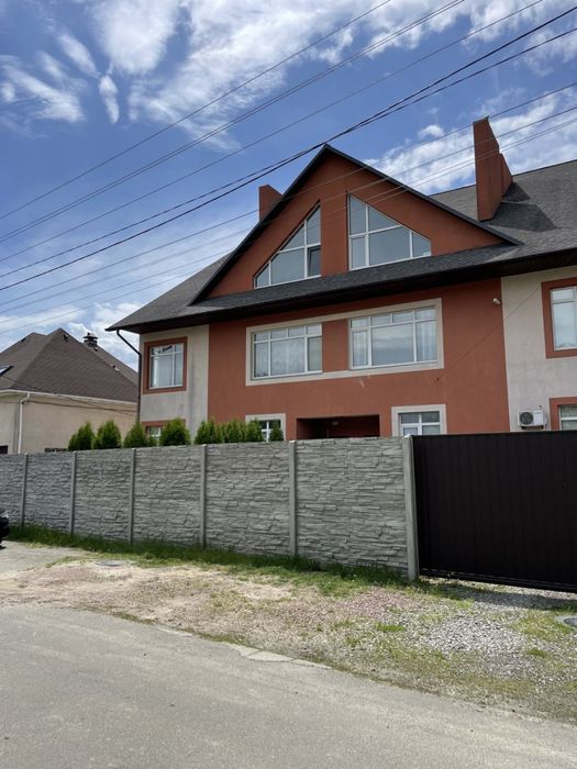 Двокімнатна квартира в Ворзелі.