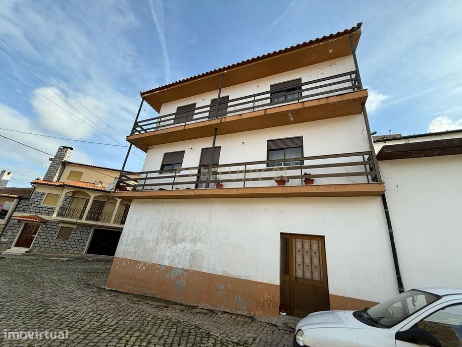 Moradia T3 em Campo de Víboras - Oportunidade Única