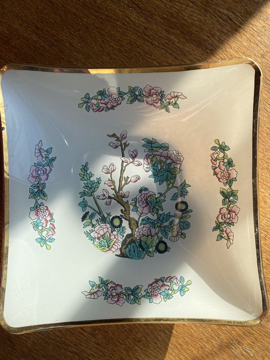 Polmisek z kwiatowym wzorem