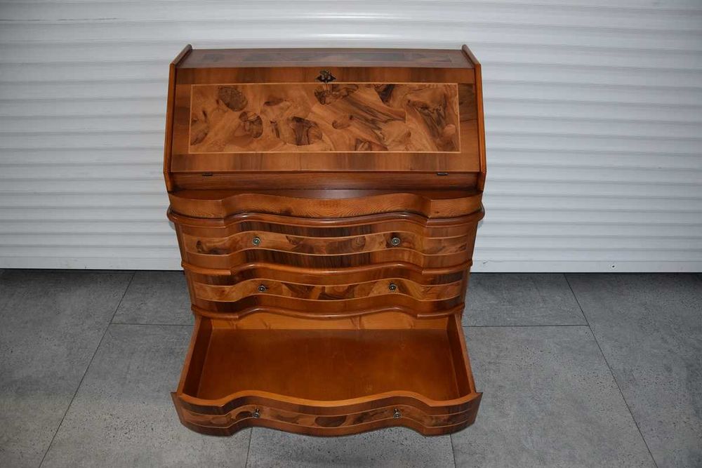 sekretarzyk z drewna orzechowego - jak nowy