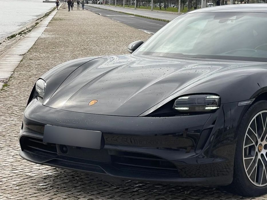 Porsche Taycan Standard