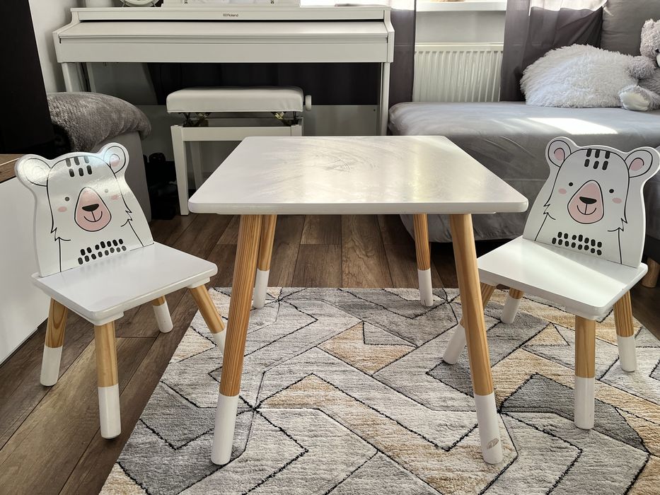 Zestaw stolik i 2krzesła dla dzieci-miś