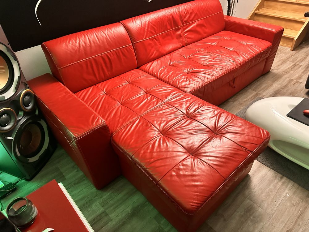 Naroznik skórzany  czerwony  funkcja spania